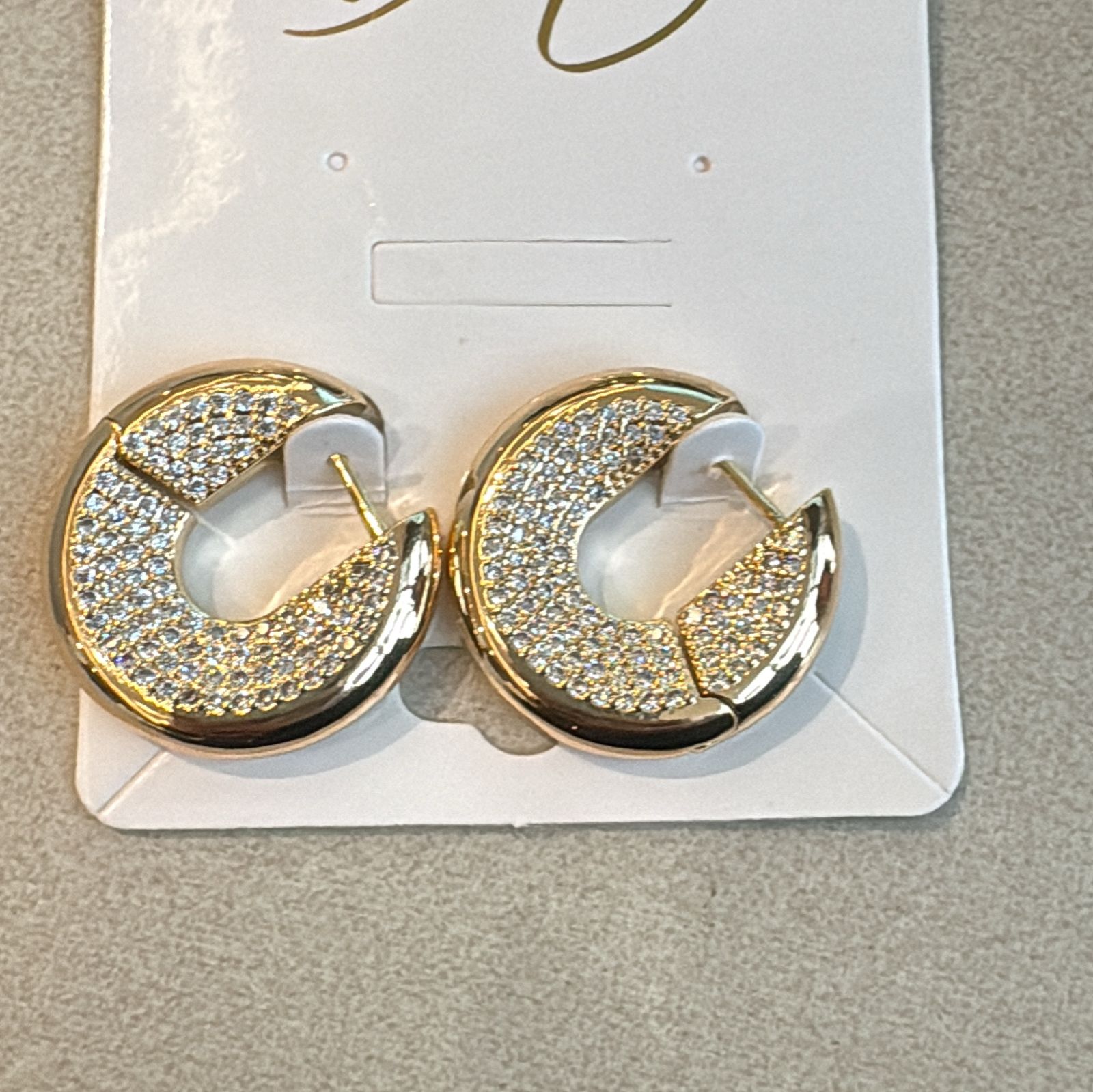 Brinco Lua Cravejada Cristal