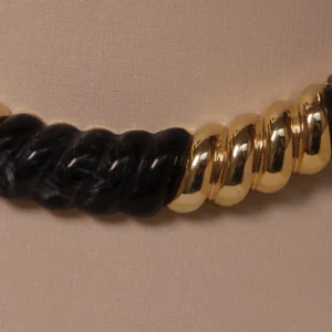 Colar Hélice Bicolor Ônix Dourado