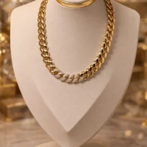 choker elos lisos com cinco zircônias centrais dourada elegante
