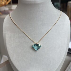 Colar Veneziana Pingente Formato Diamante Azul Claro 50cm