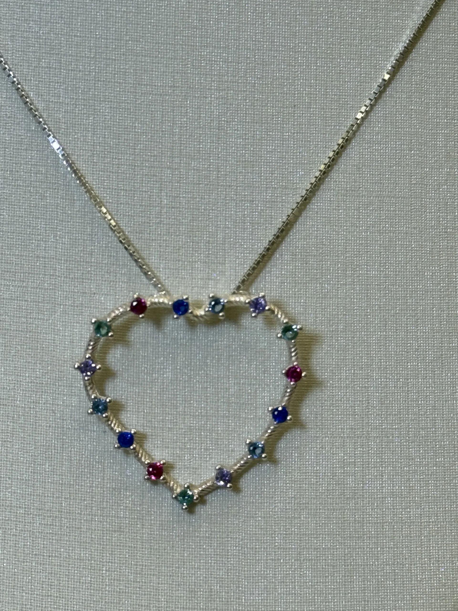 Conjunto Colar E Brinco Coração Médio Com Pedra Colorida Prata - Imagem 2