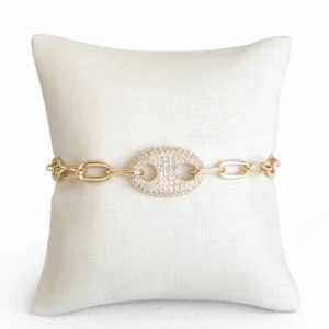 Pulseira Correntes c/ Pingente Oval Cravejado Cristal