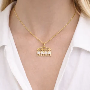 Colar Banhado A Ouro Com 4 Meninas