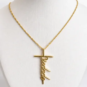 Colar Escrito Piedade Banhado A Ouro