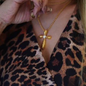 Colar Cruz Pérola Divina Dourado