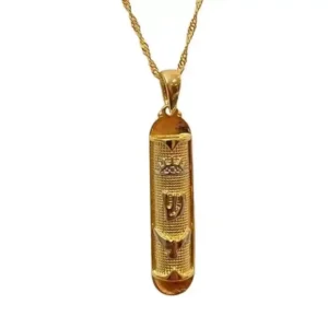 Colar Mezuzah Banhado a Ouro com 7 Pedras de Esmeralda