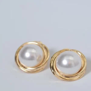 Brinco Pérola Clássica Dourada Elegance